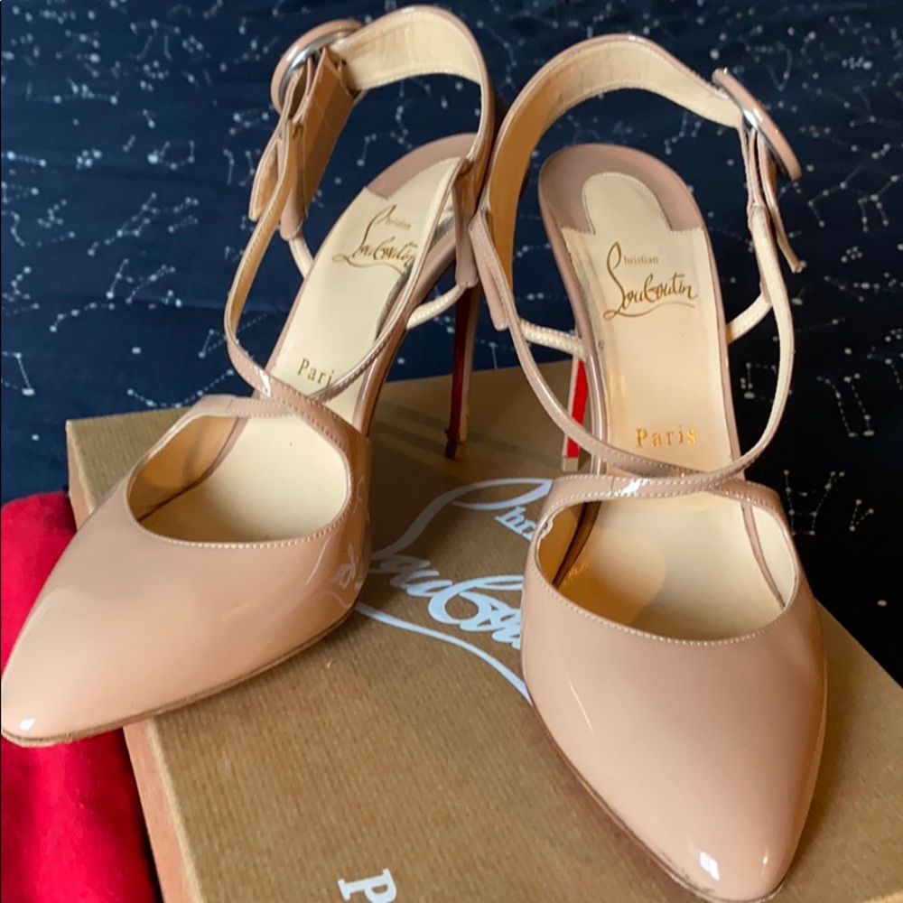 Christian Louboutin 39.5 Hollandway Nude heels